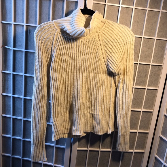 Turtleneck - Picture 3 of 4